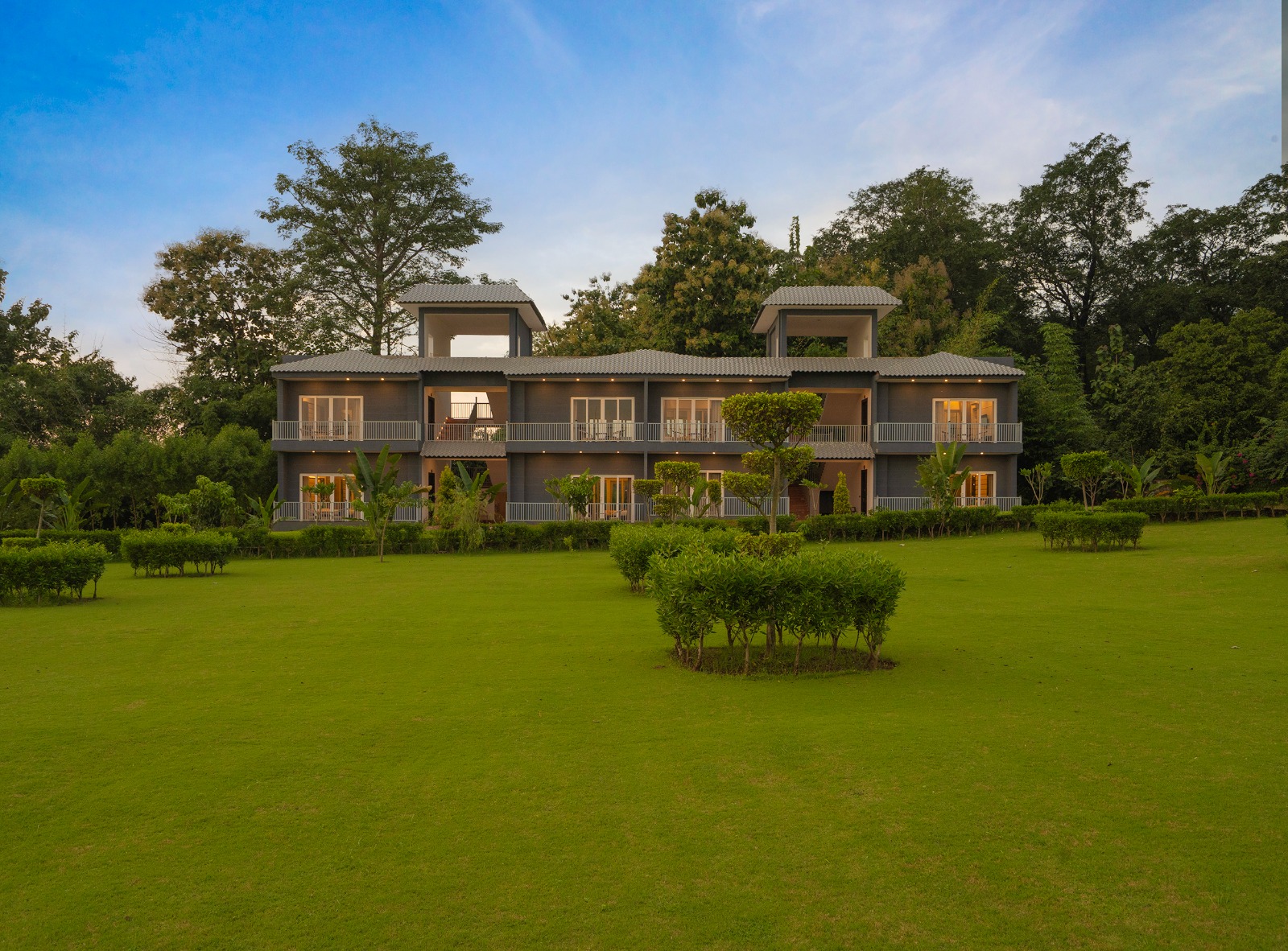 WhatsApp Image 2025-10-14 at 10.59.50 AM (1)