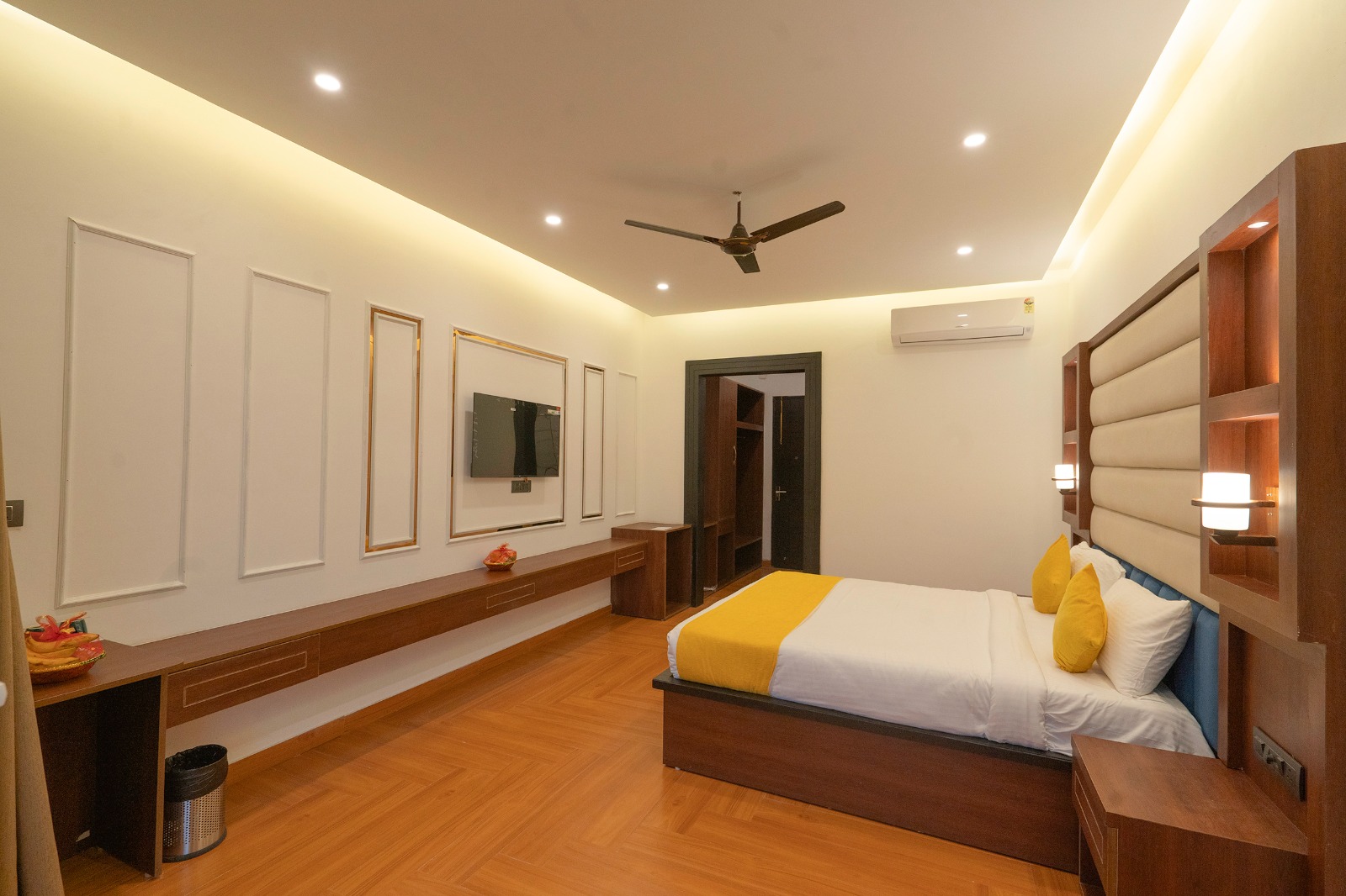 WhatsApp Image 2025-10-14 at 10.59.53 AM (1)